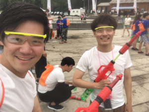 일본친구와물총싸움